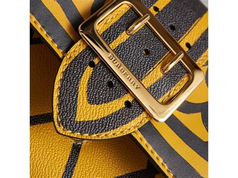 Burberry The Buckle In Trompe L'oeil Multicolor Leather Cross 